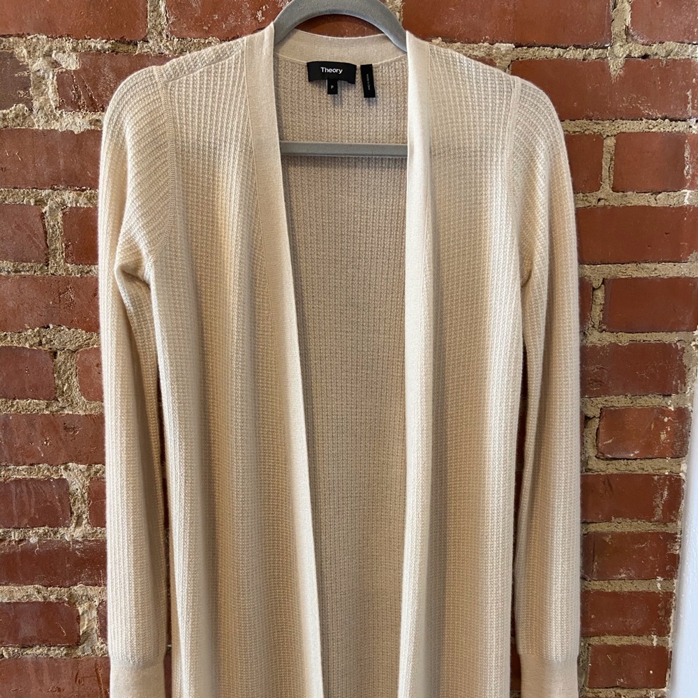 THEORY CARDIGAN, CASHMERE, IVORY SWEATER.  SIZE P
